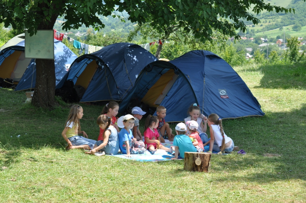 Палаточный лагерь палатки. Летний Пионерский лагерь палаточный. Поленово палаточный лагерь. Поленово лагерь палатки. Терзиян детский палаточный лагерь.